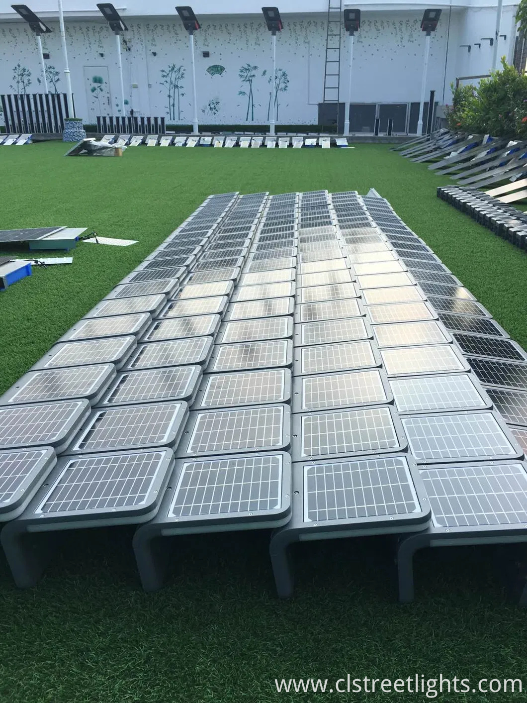 Factory Price Outdoor Decorative Solar Wall Lamp LED Garden Spot Light Design Wall-Mounted Light for Landscaping Patios and Decks Walkways and Pathways